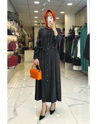 Tığ Triko Siyah Düğmeli Seyyar Kuşaklı Fermuar Detaylı Cepli Elbise