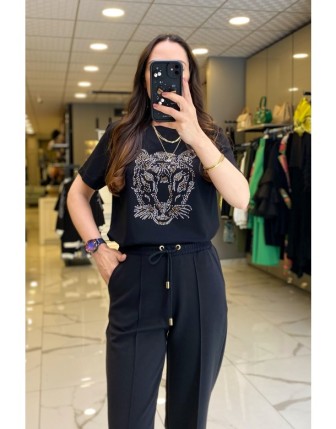 On Fashıon Siyah Figür Desenli Kısa Kollu tişört