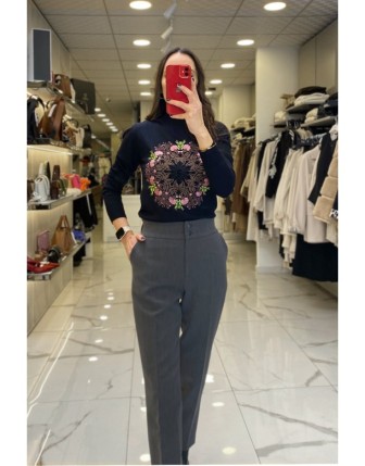 On Fashıon Siyah Nakış İşlemeli Kazak