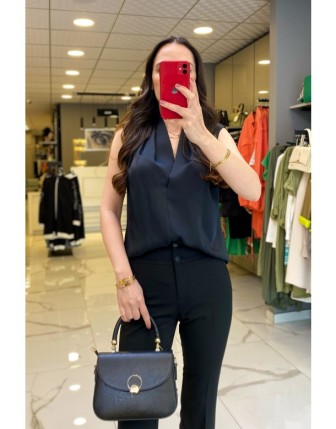 Ekol Siyah V Yaka Sıfır Kollu Bluz