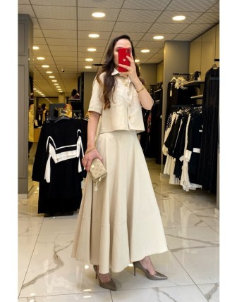 On Fashıon Kum Gold Düğme Detaylı Kısa Kollu Etekli Takım